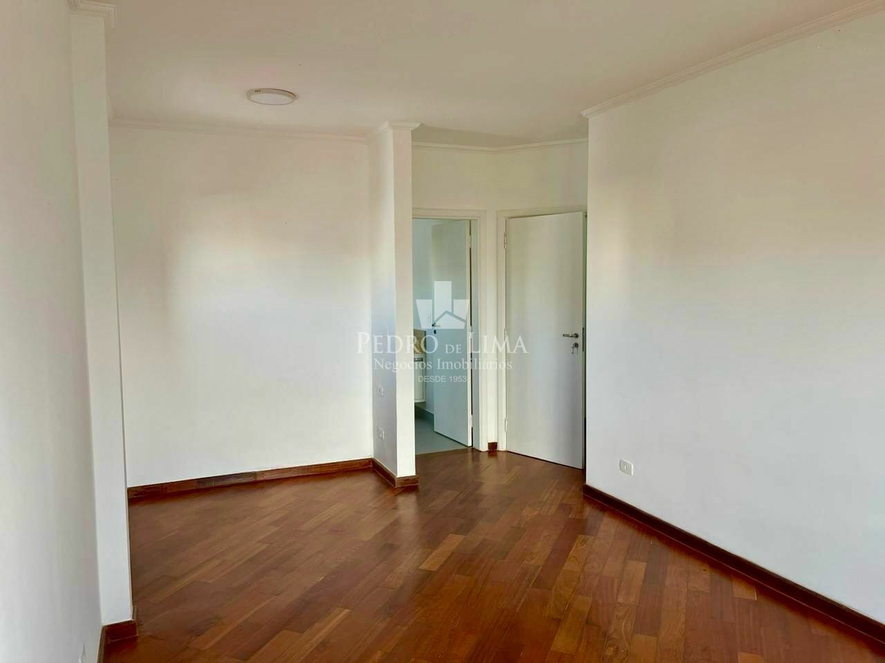 Apartamento 3 suítes, 197m², 2 vagas no Tatuapé. Condomínio Ana Paula.