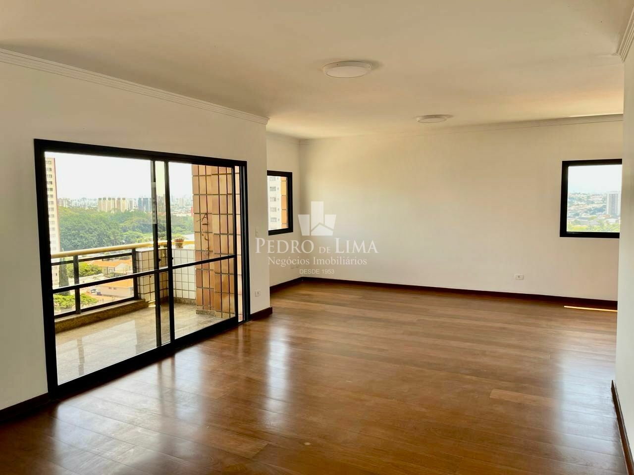 imagem do imovel Apartamento 3 suítes, 197m², 2 vagas no Tatuapé. Condomínio Ana Paula. ref: TP27790
