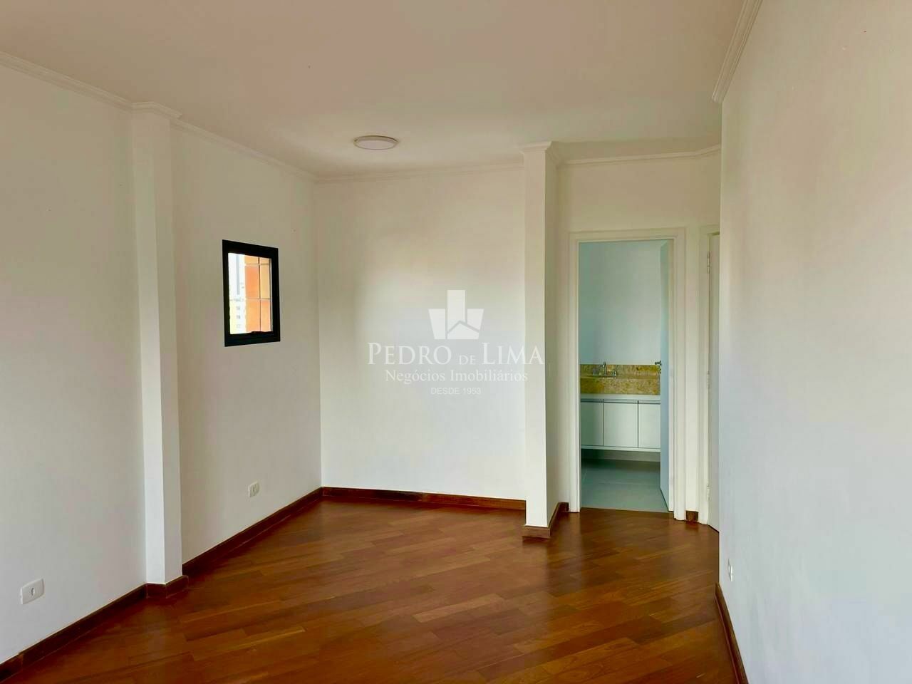 Apartamento 3 suítes, 197m², 2 vagas no Tatuapé. Condomínio Ana Paula.