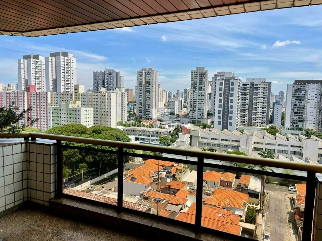 Apartamento 3 suítes, 197m², 2 vagas no Tatuapé. Condomínio Ana Paula.