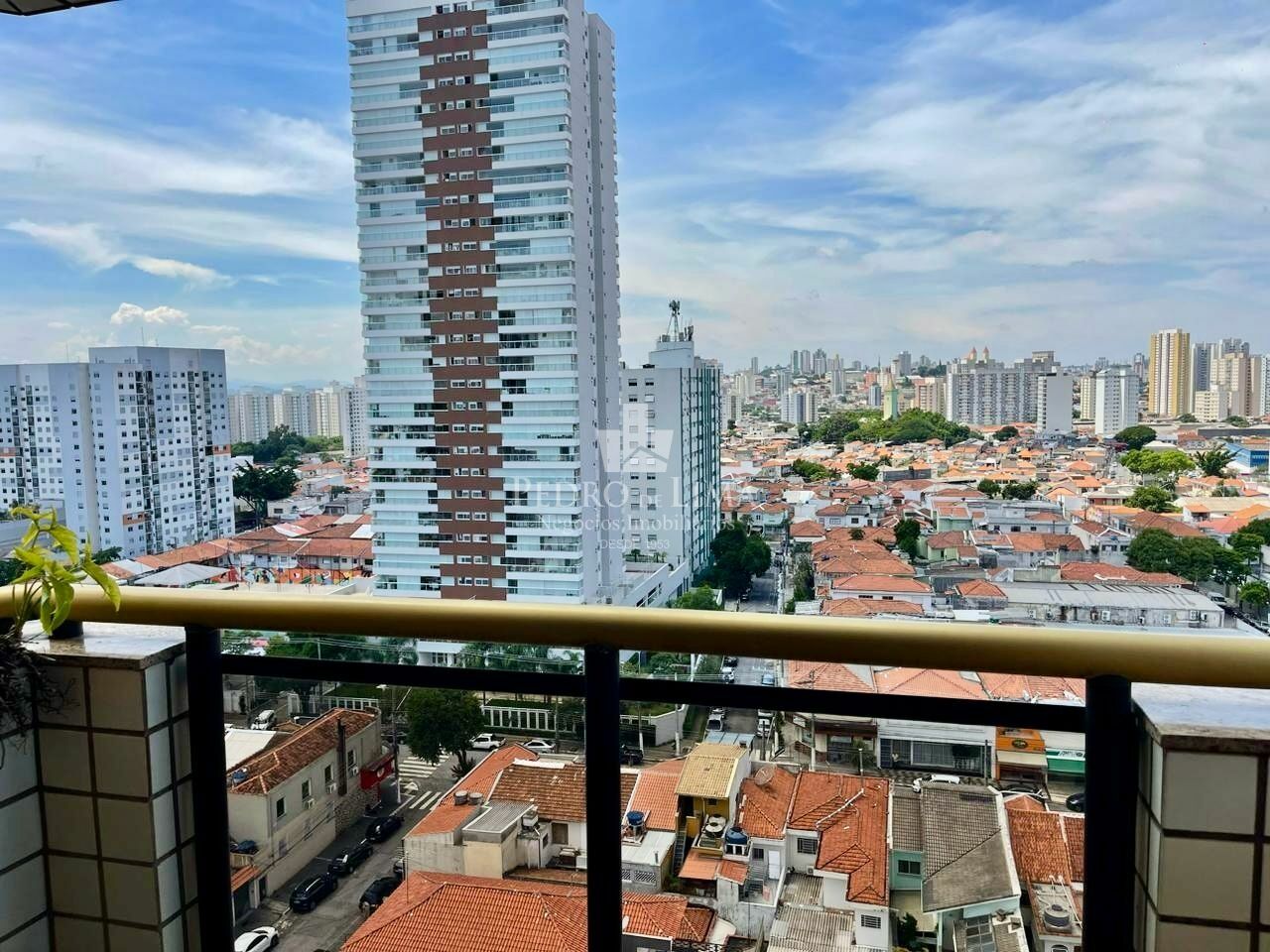 Apartamento 3 suítes, 197m², 2 vagas no Tatuapé. Condomínio Ana Paula.