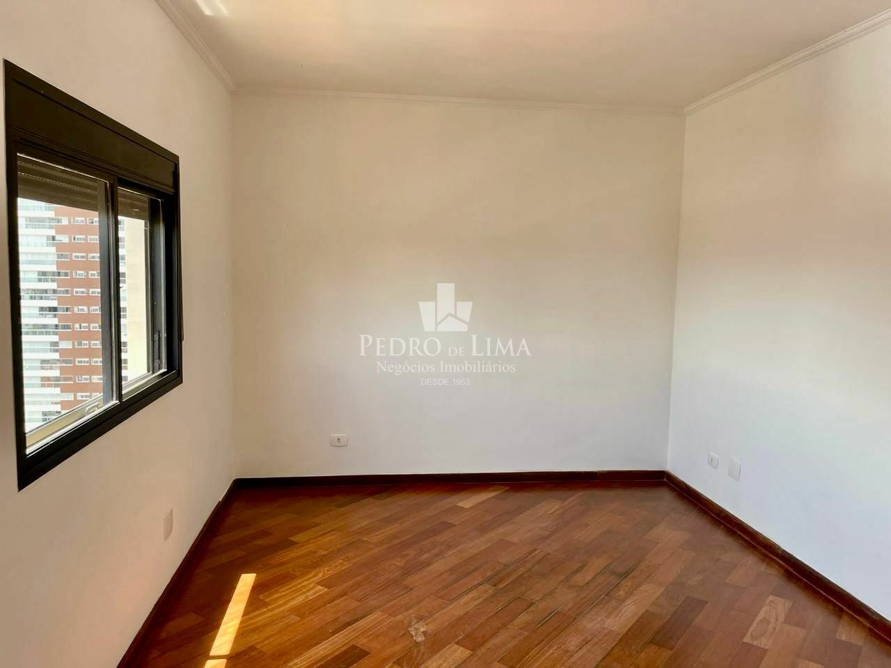 Apartamento 3 suítes, 197m², 2 vagas no Tatuapé. Condomínio Ana Paula.