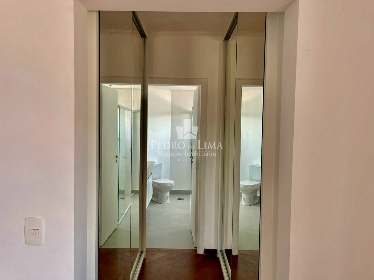 Apartamento 3 suítes, 197m², 2 vagas no Tatuapé. Condomínio Ana Paula.