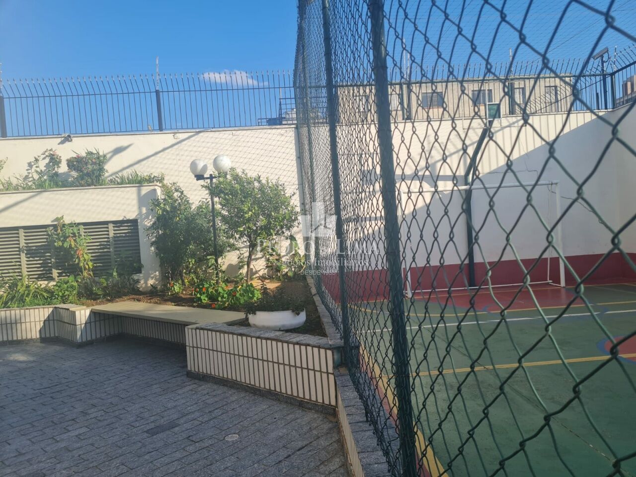 Apartamento 135m², com 3 quartos e 2 Vagas, próximo ao Shopping Penha. Condomínio Lopez de Gongora
