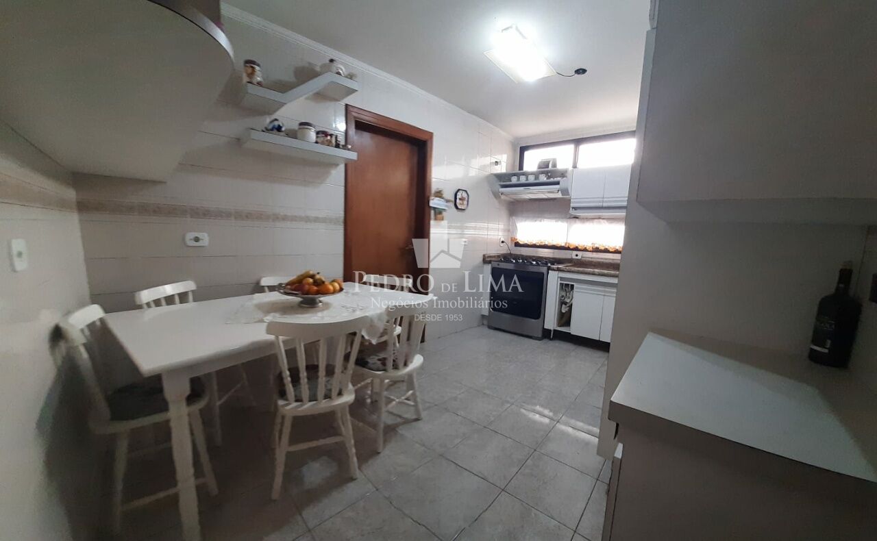 Apartamento 135m², com 3 quartos e 2 Vagas, próximo ao Shopping Penha. Condomínio Lopez de Gongora