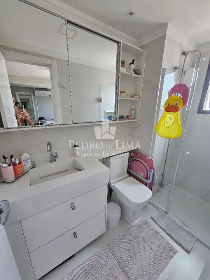 Condomínio Piscine Resort Station, 2 quartos sendo 1 suíte, varanda gourmet e 1 vaga