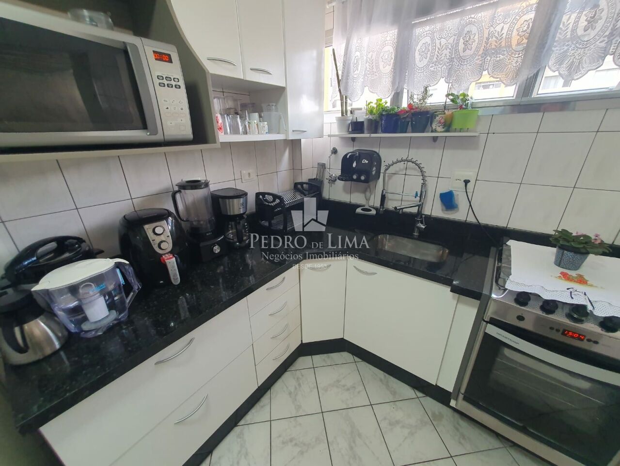 Apartamento no Tatuapé com 78m², 3 quartos, 1 vaga próximo ao Metrô Carrão. Condomínio Silvia Maria
