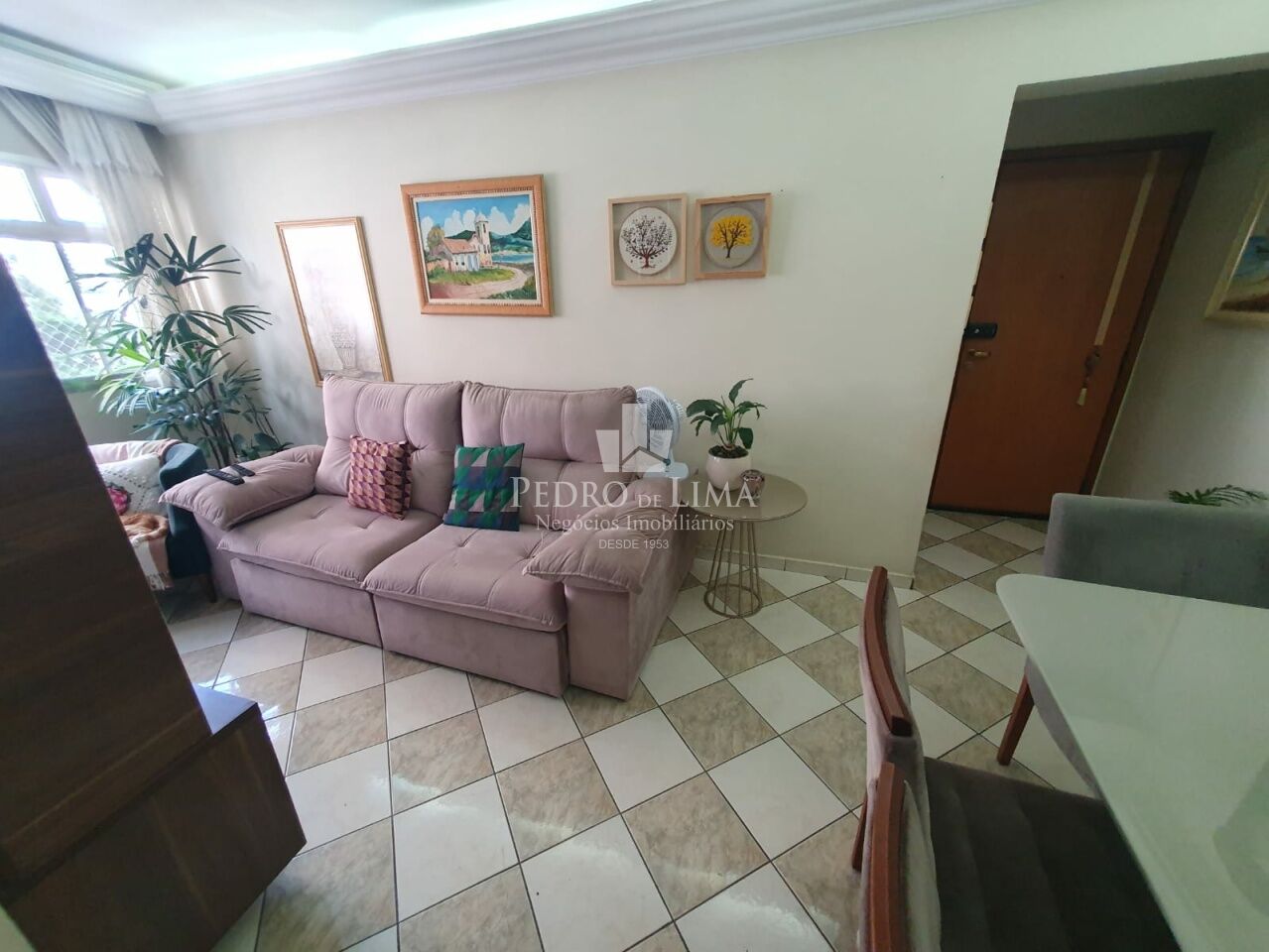 Apartamento no Tatuapé com 78m², 3 quartos, 1 vaga próximo ao Metrô Carrão. Condomínio Silvia Maria