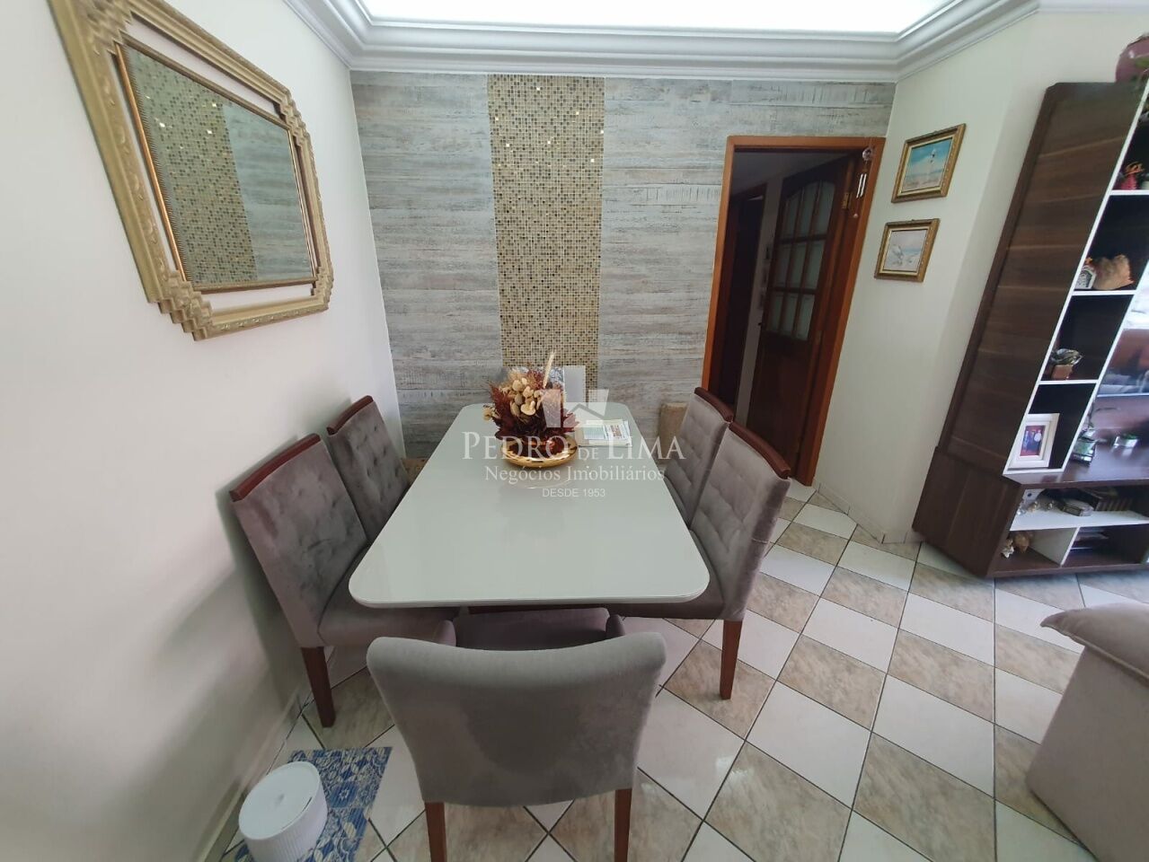 Apartamento no Tatuapé com 78m², 3 quartos, 1 vaga próximo ao Metrô Carrão. Condomínio Silvia Maria