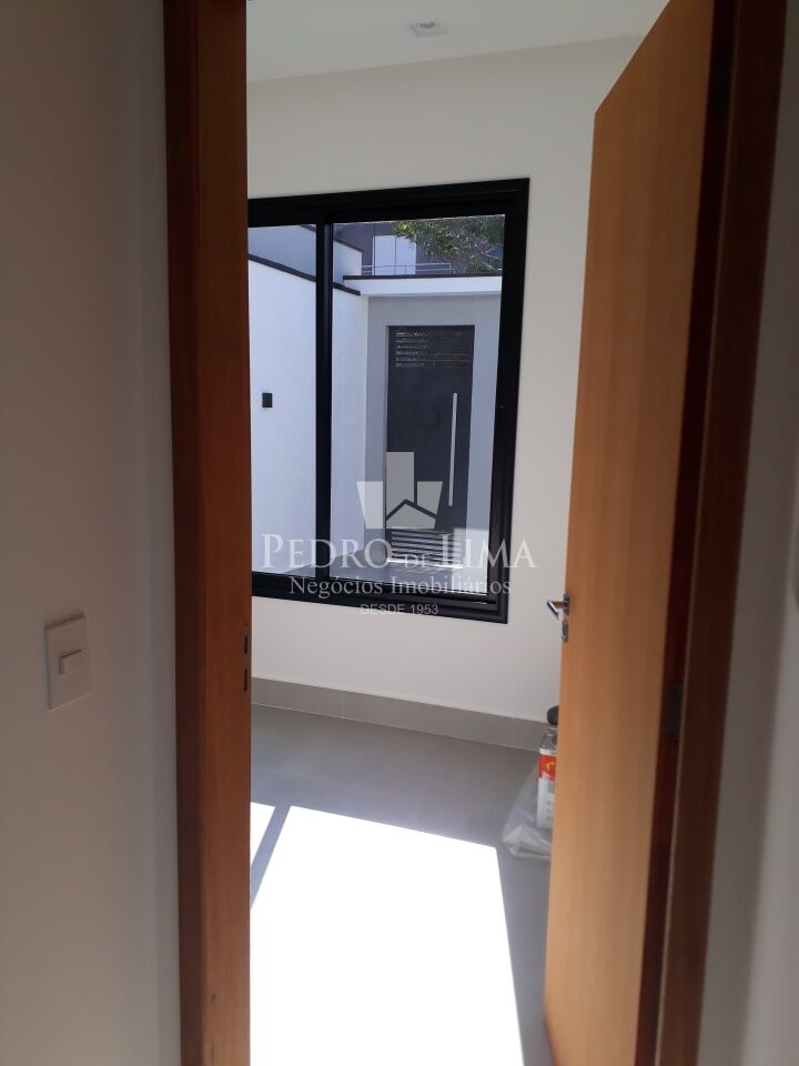 Casa Térrea em Mogi das Cruzes com espaço Gourmet. 3 quartos sendo 1 suíte e 1 vaga de garagem