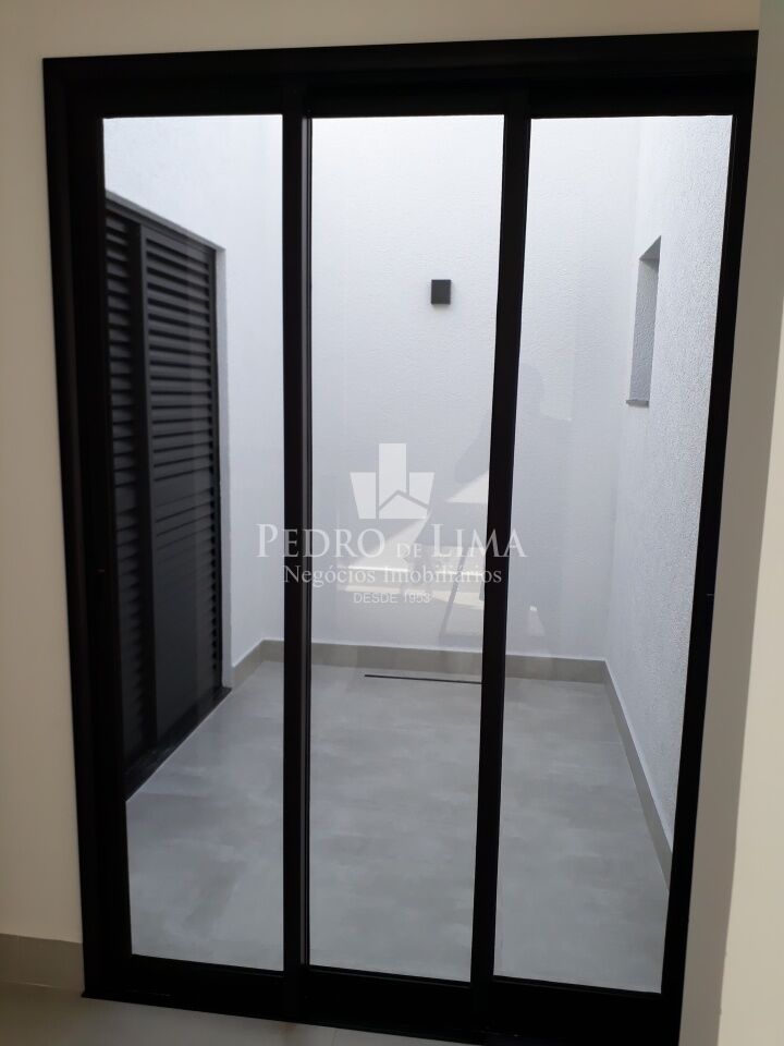 Casa Térrea em Mogi das Cruzes com espaço Gourmet. 3 quartos sendo 1 suíte e 1 vaga de garagem