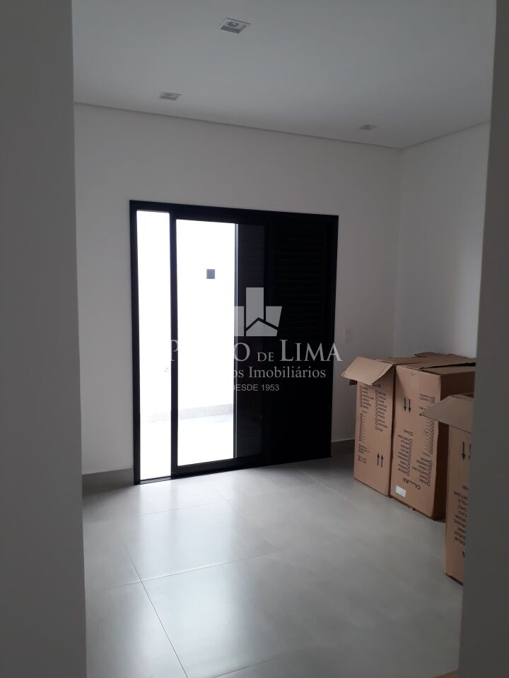 Casa Térrea em Mogi das Cruzes com espaço Gourmet. 3 quartos sendo 1 suíte e 1 vaga de garagem