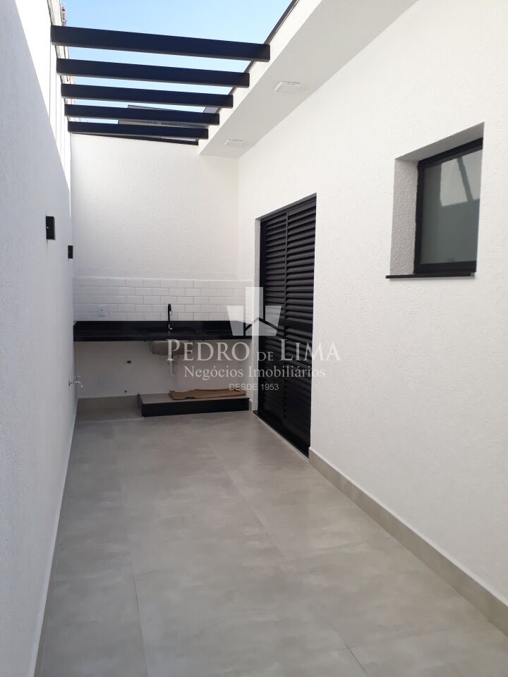 Casa Térrea em Mogi das Cruzes com espaço Gourmet. 3 quartos sendo 1 suíte e 1 vaga de garagem