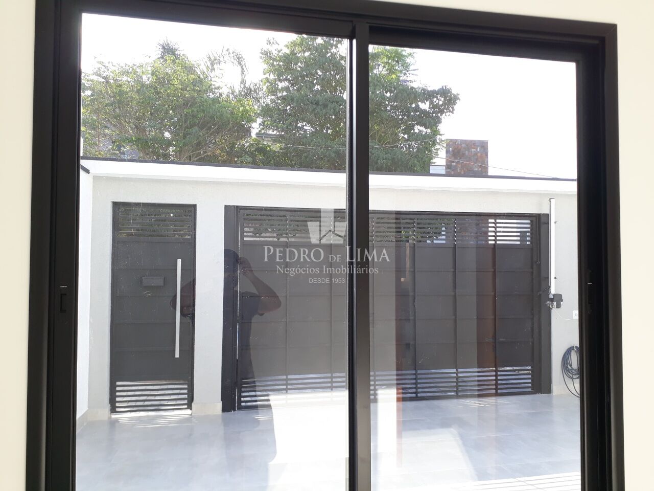 Casa Térrea em Mogi das Cruzes com espaço Gourmet. 3 quartos sendo 1 suíte e 1 vaga de garagem