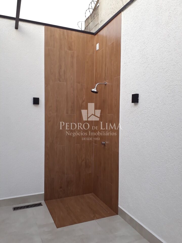 Casa Térrea em Mogi das Cruzes com espaço Gourmet. 3 quartos sendo 1 suíte e 1 vaga de garagem
