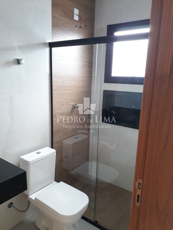 Casa Térrea em Mogi das Cruzes com espaço Gourmet. 3 quartos sendo 1 suíte e 1 vaga de garagem