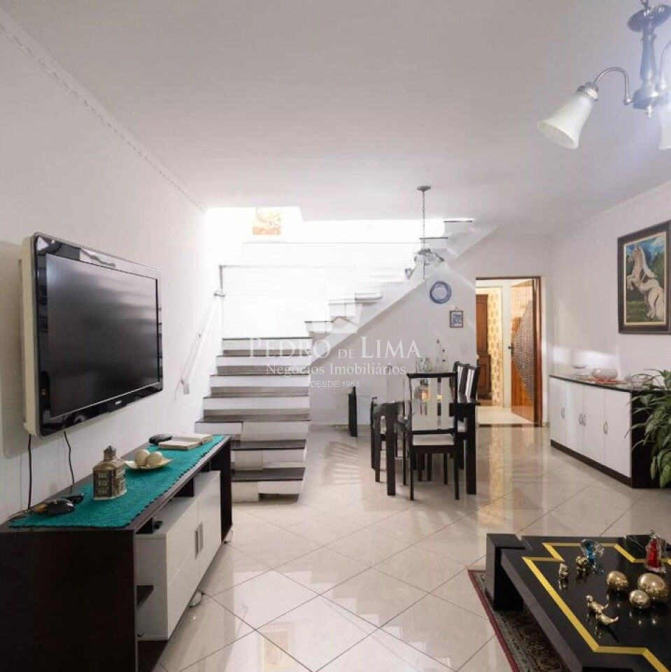Casa 3 quartos, 240 m², 4 vagas na Vila Carrão