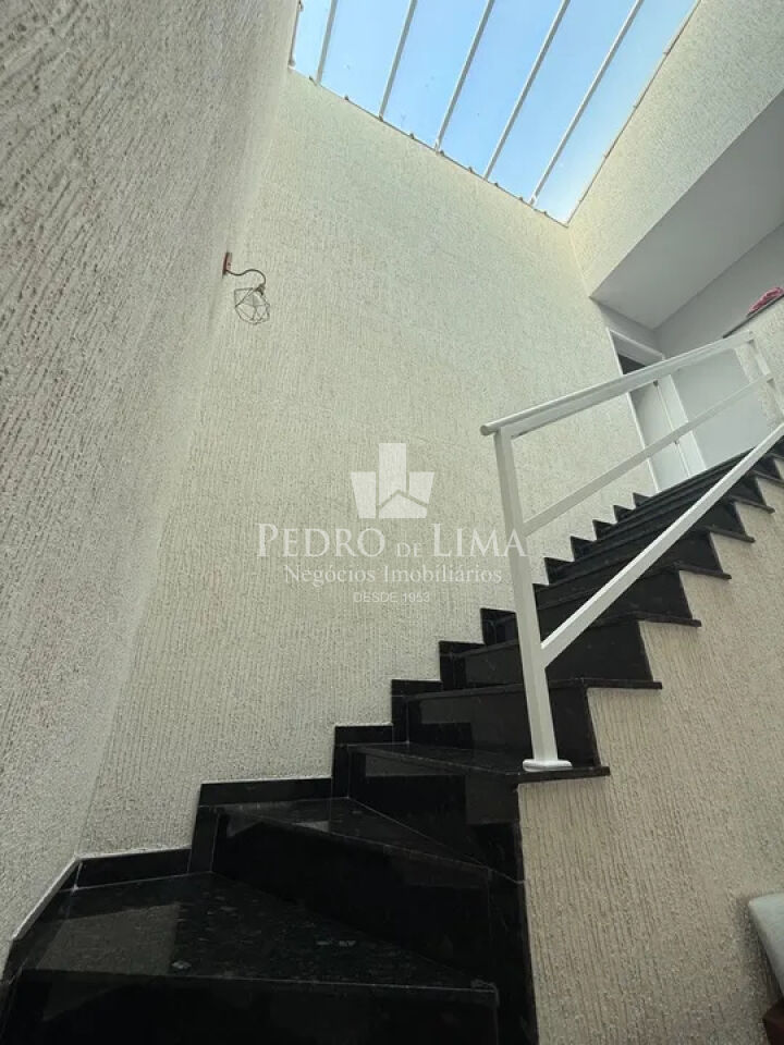 Casa  3 quartos suítes, 100m²,  4 banheiros e 2 vagas - Aricanduva