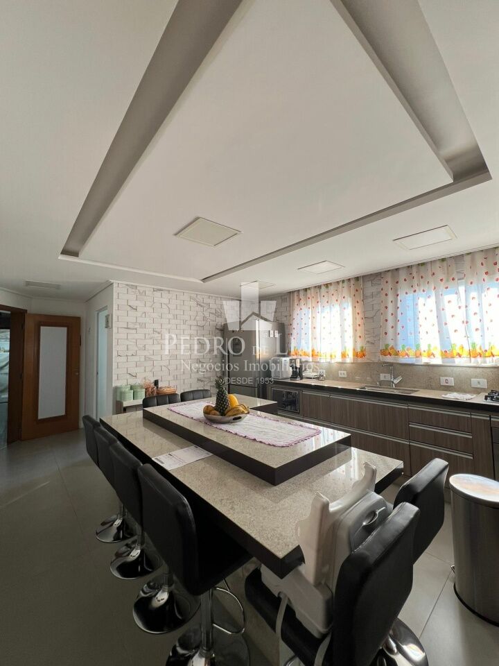 Apartamento cobertura 3 quartos 4 vagas na Água Rasa. Condomínio Oxford.