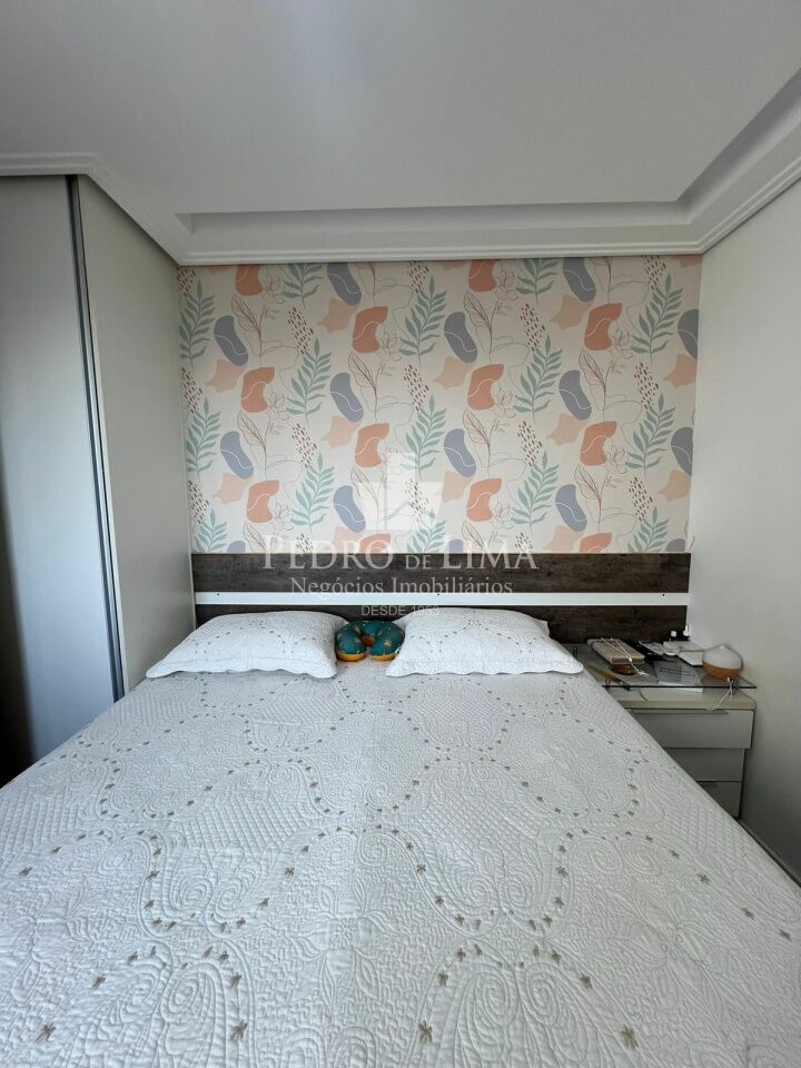 Apartamento cobertura 3 quartos 4 vagas na Água Rasa. Condomínio Oxford.