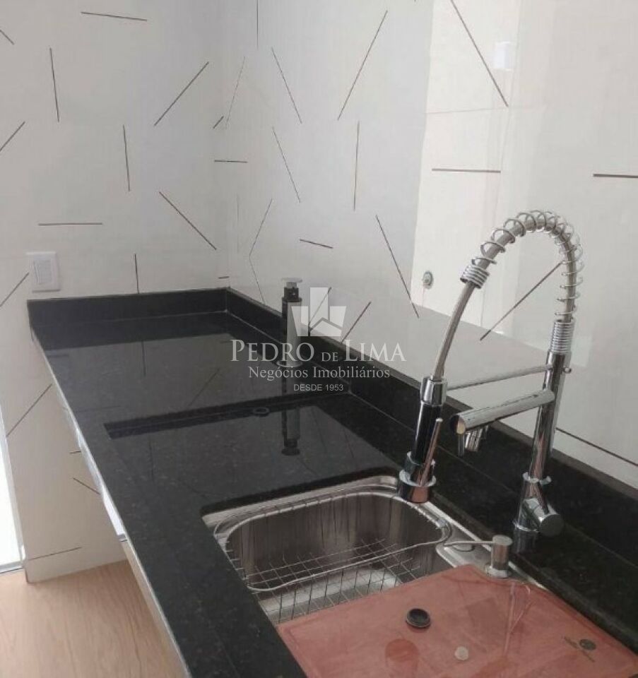 Sobrado Frontal, 3 quartos, 1 suíte, 5 vagas na Vila Carrão