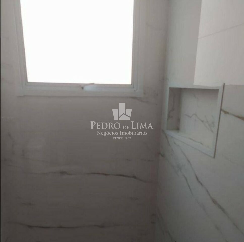 Sobrado Frontal, 3 quartos, 1 suíte, 5 vagas na Vila Carrão