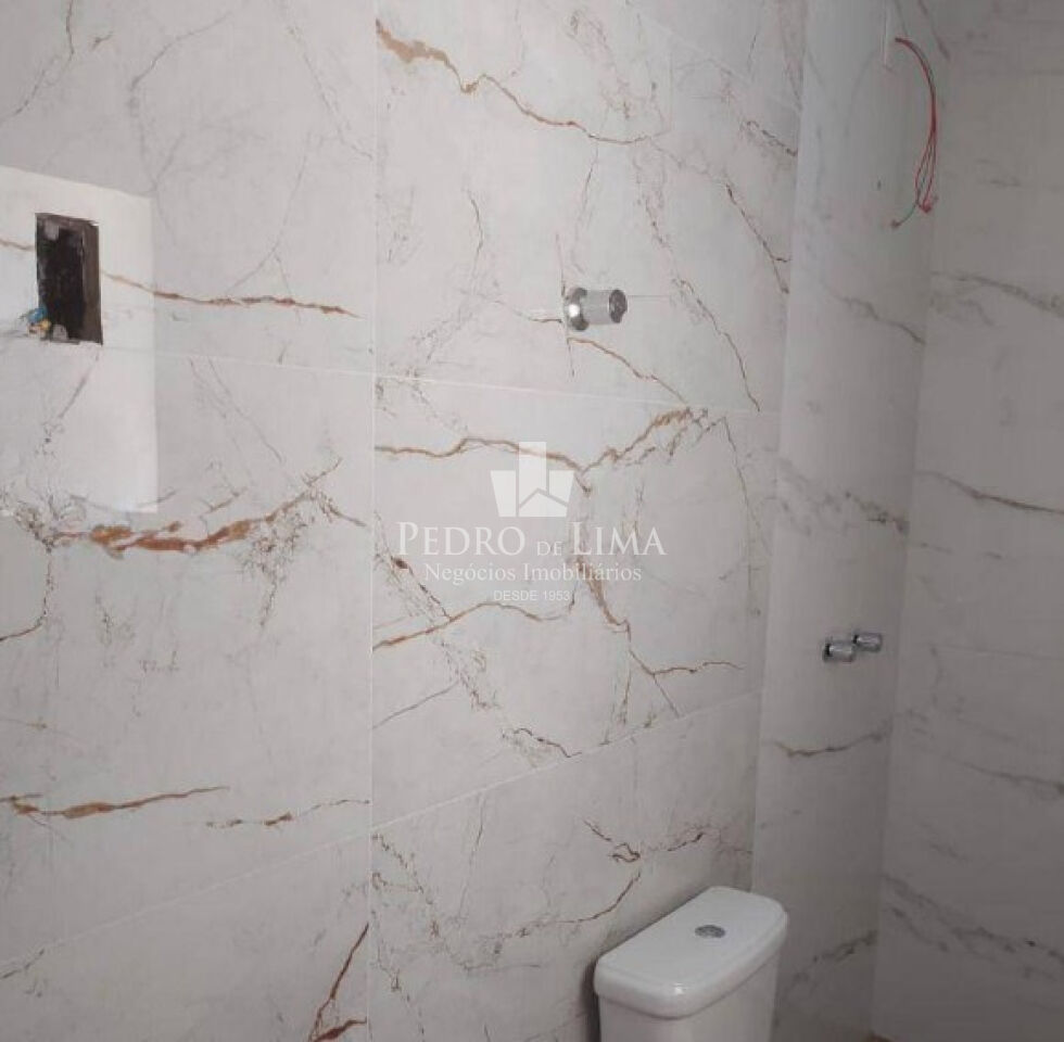 Sobrado Frontal, 3 quartos, 1 suíte, 5 vagas na Vila Carrão