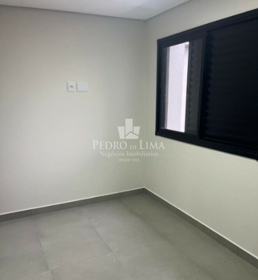 Sobrado Frontal, 3 quartos, 2 suítes, 4 vagas na Vila Carrão