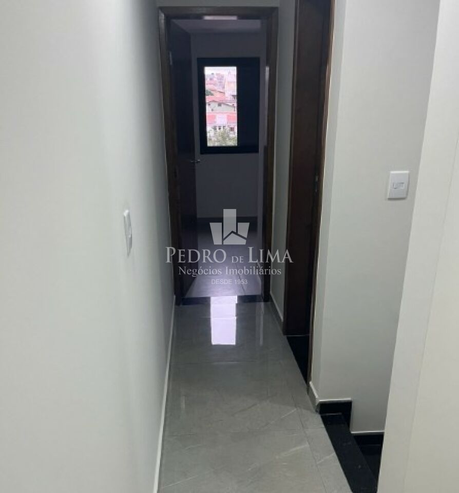 Sobrado Frontal, 3 quartos, 2 suítes, 4 vagas na Vila Carrão