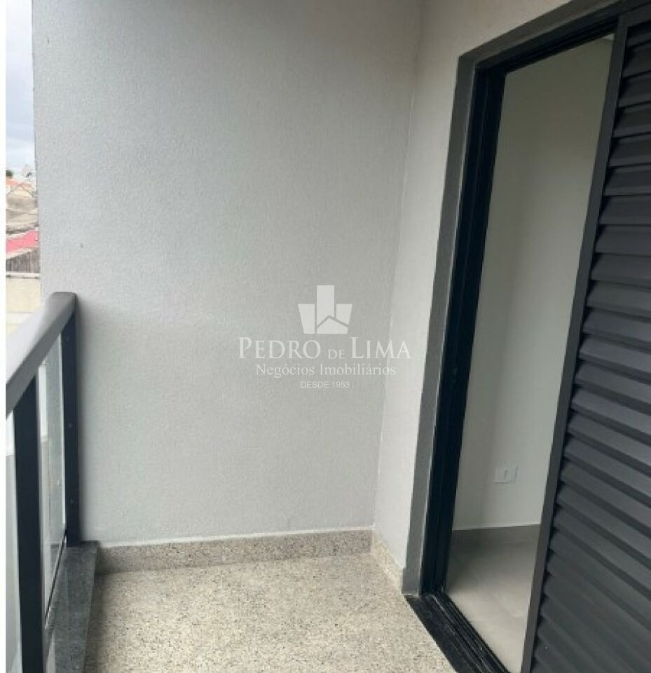 Sobrado Frontal, 3 quartos, 2 suítes, 4 vagas na Vila Carrão