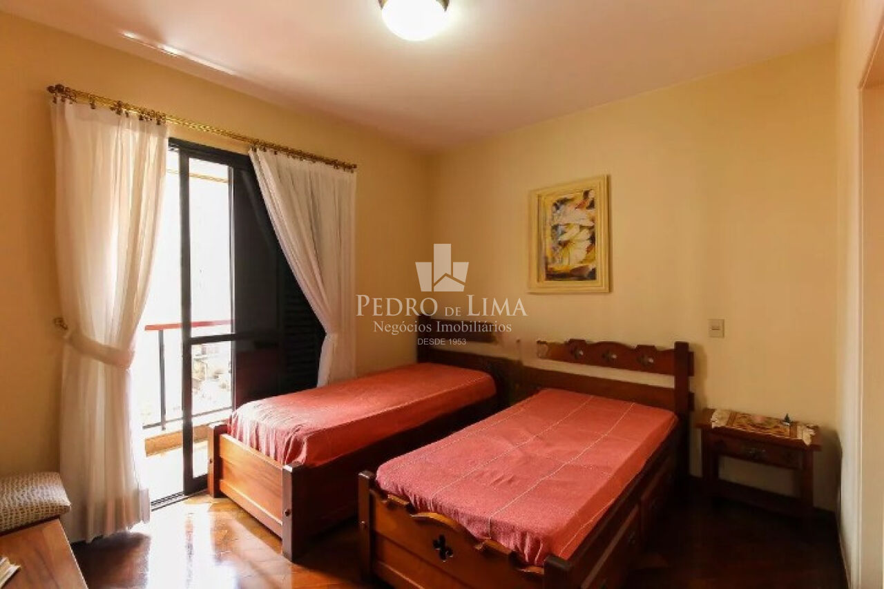 Apartamento com móveis planejados, Condomínio Astúrias no Anália Franco