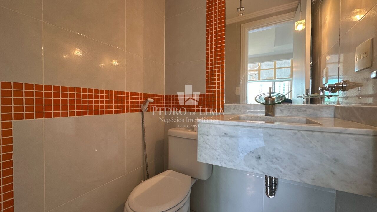Duplex com 1 quarto, suíte, 2 vagas, Anália Franco. Condomínio Pozelli Loft Plus.