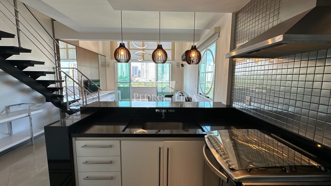 Duplex com 1 quarto, suíte, 2 vagas, Anália Franco. Condomínio Pozelli Loft Plus.