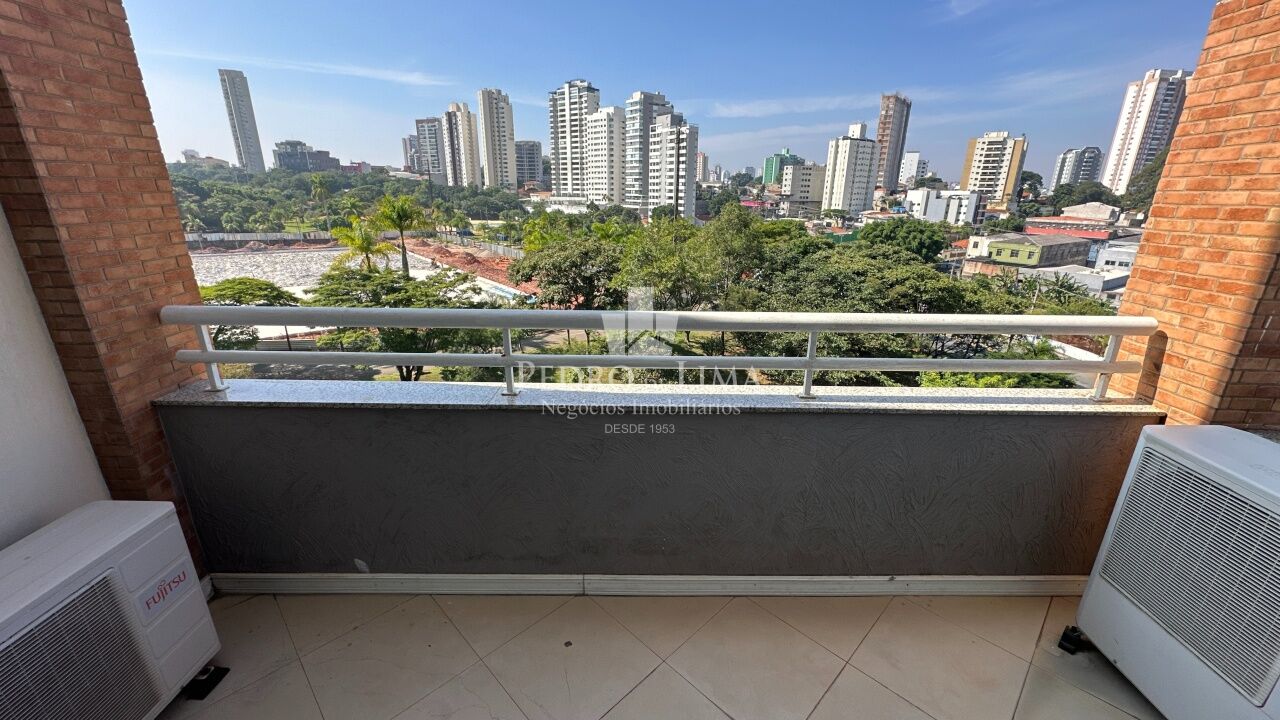 Duplex com 1 quarto, suíte, 2 vagas, Anália Franco. Condomínio Pozelli Loft Plus.