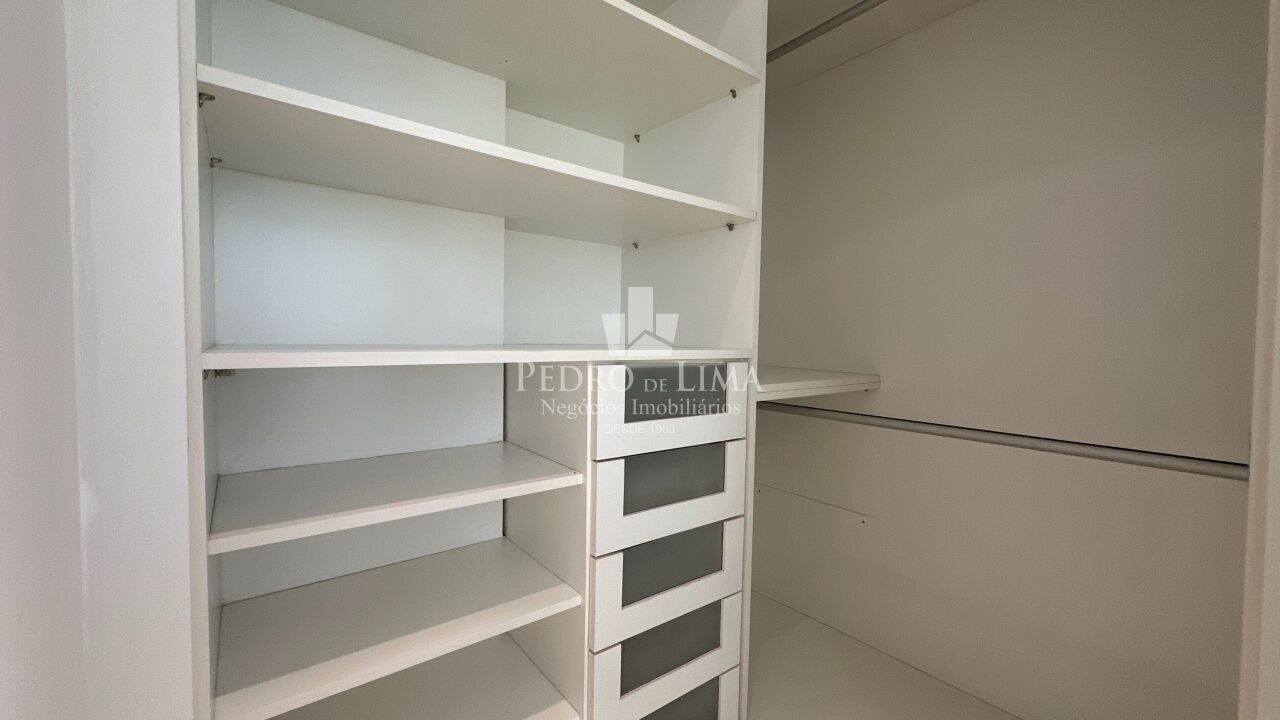 Duplex com 1 quarto, suíte, 2 vagas, Anália Franco. Condomínio Pozelli Loft Plus.