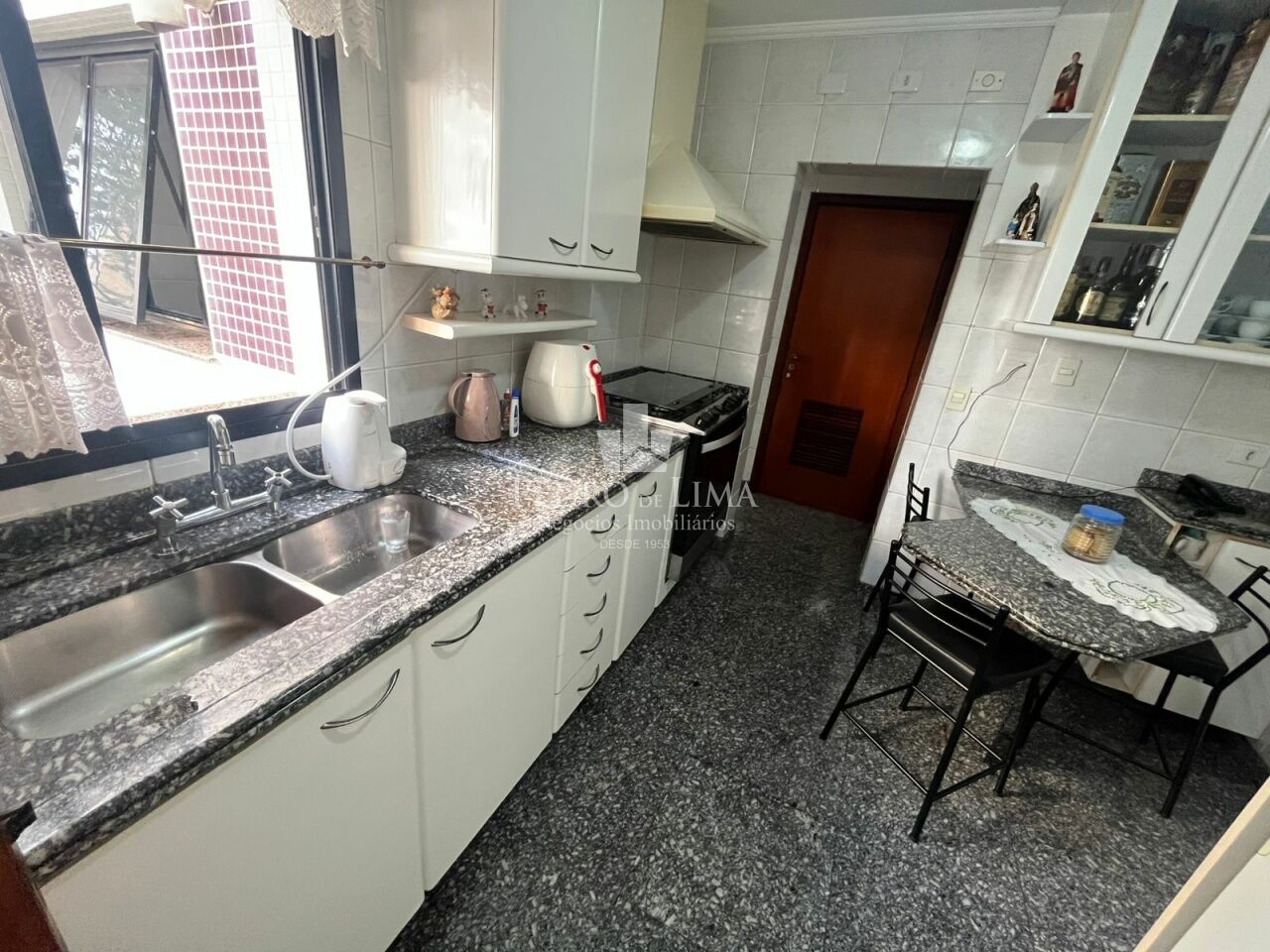 Apartamento 3 quartos, 2 vagas no Anália Franco. Condomínio Firenze & Venezia.