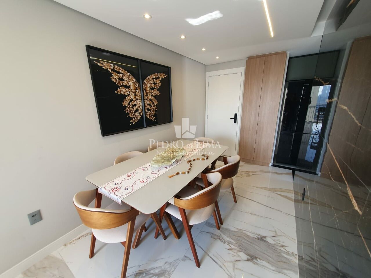 Apartamento mobiliado no Tatuapé, 67m², 3 quartos sendo 1 suíte e 1 vaga. Condomínio Teg Vila Carrão