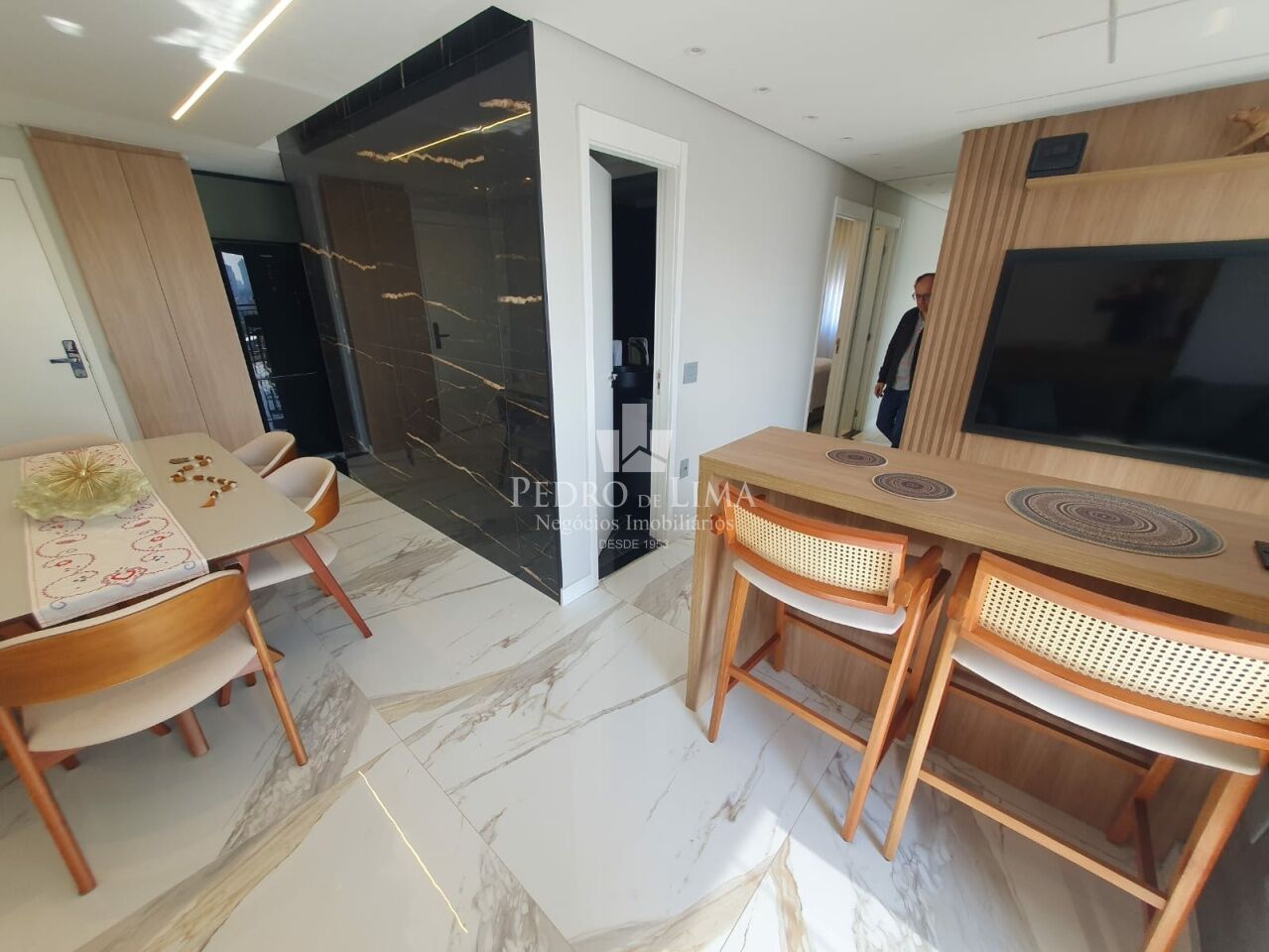 Apartamento mobiliado no Tatuapé, 67m², 3 quartos sendo 1 suíte e 1 vaga. Condomínio Teg Vila Carrão