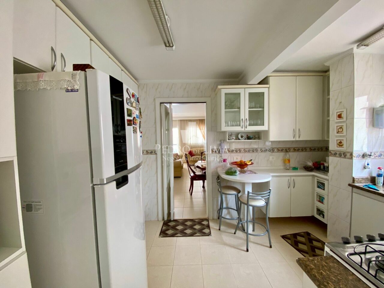 Apartamento com 3 suítes e 3 vagas no condomínio Champs Elysees