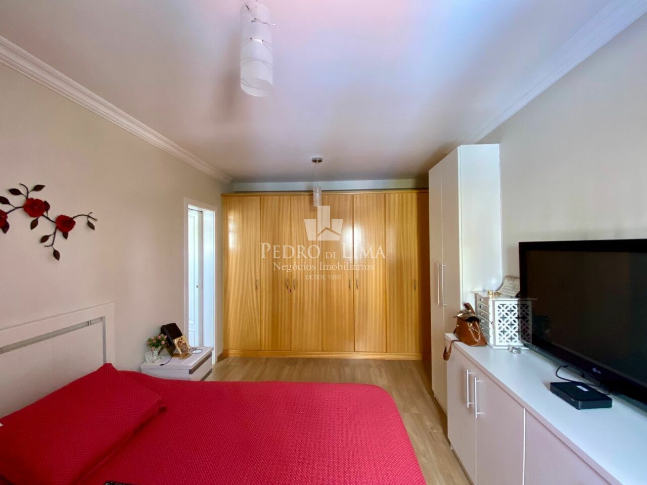 Apartamento com 3 suítes e 3 vagas no condomínio Champs Elysees