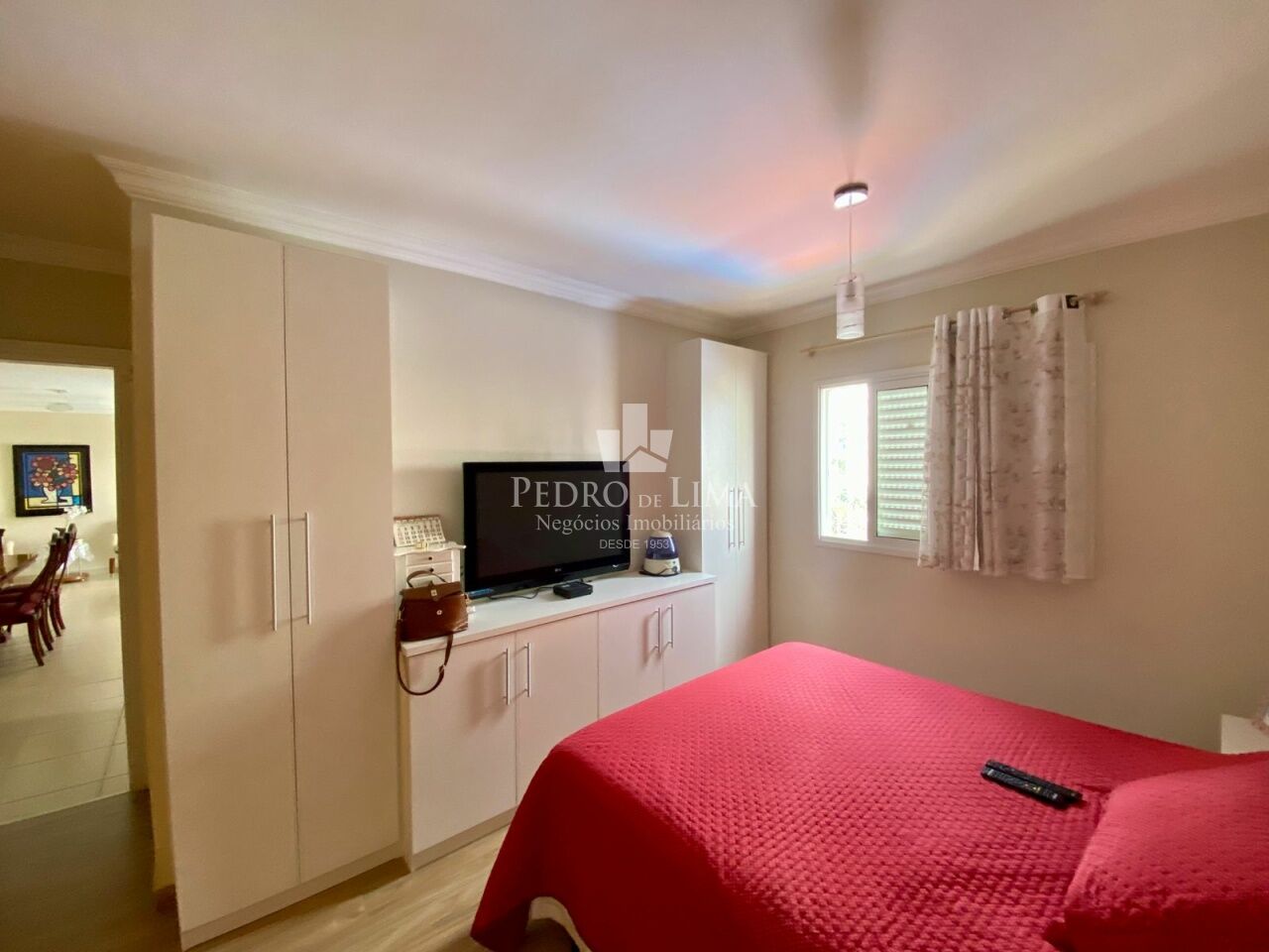 Apartamento com 3 suítes e 3 vagas no condomínio Champs Elysees