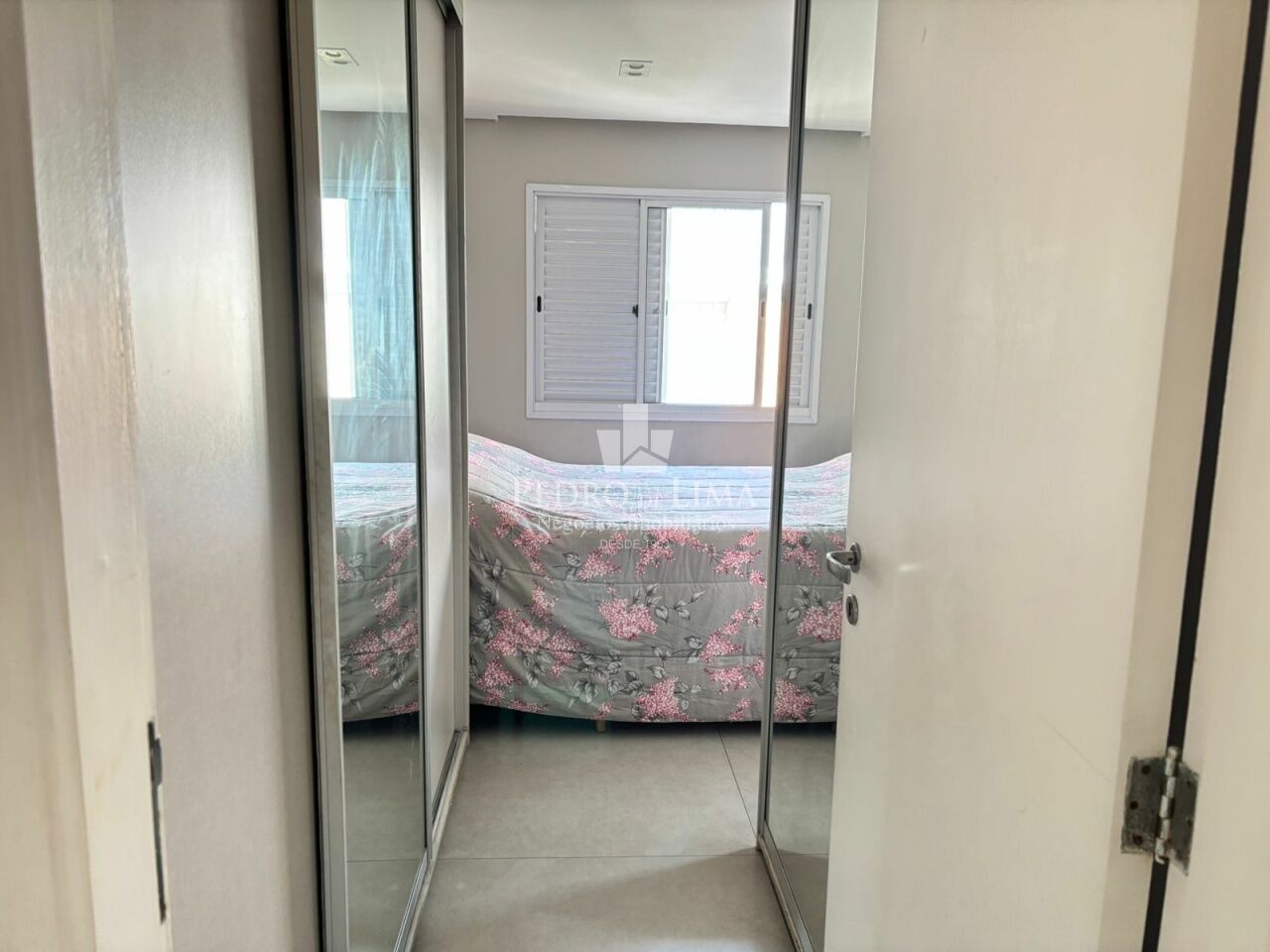 Apartamento 106m², 4 quartos 1 suíte, 2 vagas e varanda gourmet. Tatuapé Condominium Club