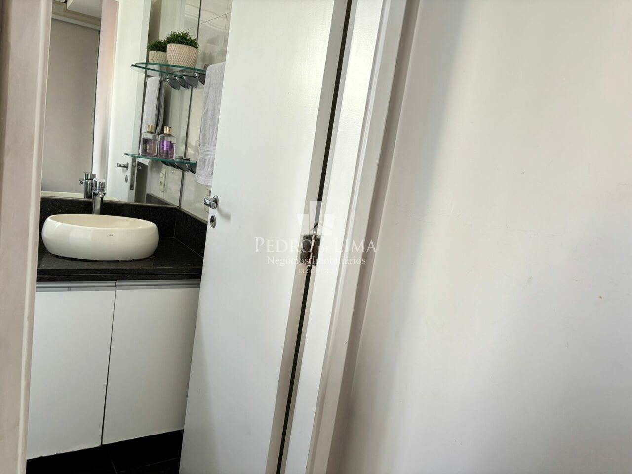 Apartamento 106m², 4 quartos 1 suíte, 2 vagas e varanda gourmet. Tatuapé Condominium Club