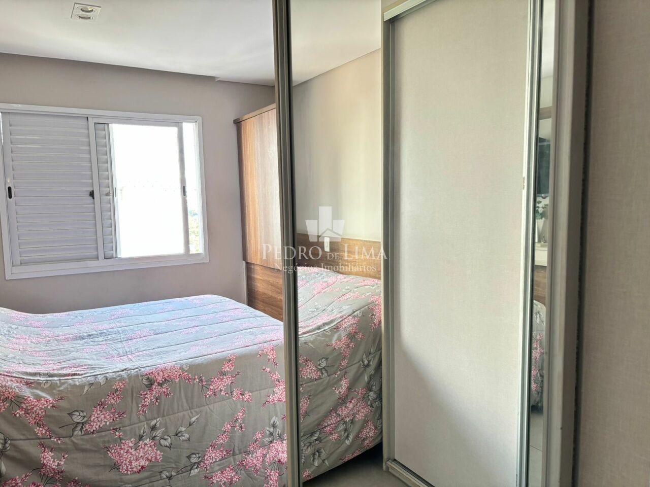 Apartamento 106m², 4 quartos 1 suíte, 2 vagas e varanda gourmet. Tatuapé Condominium Club