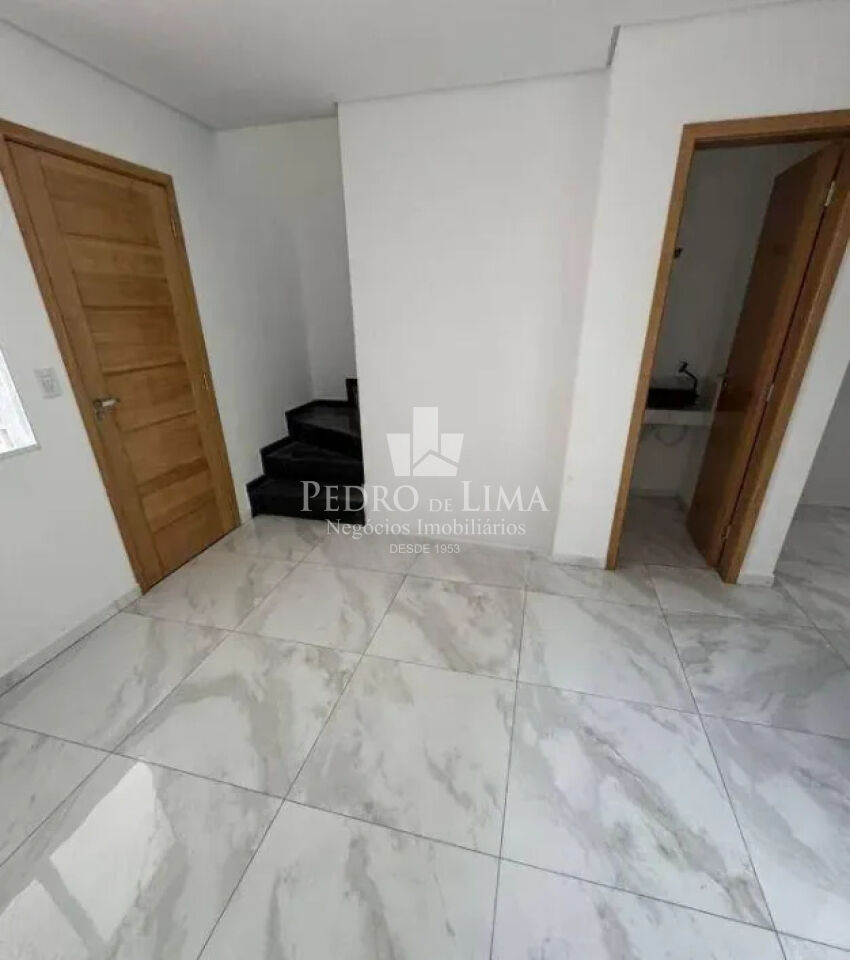 Sobrado 3 quartos sendo 1 suíte com sacada, 2 vagas de garagem
