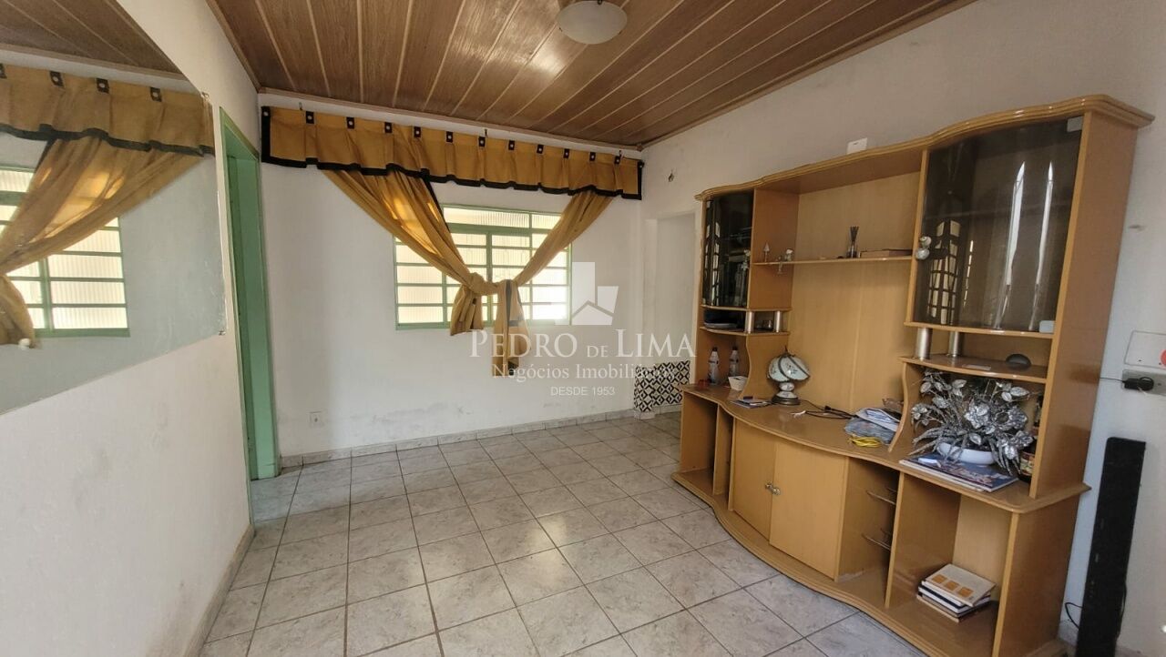 Casa Térrea com Edícula 3 quartos, 4 vagas de garagem - Aricanduva