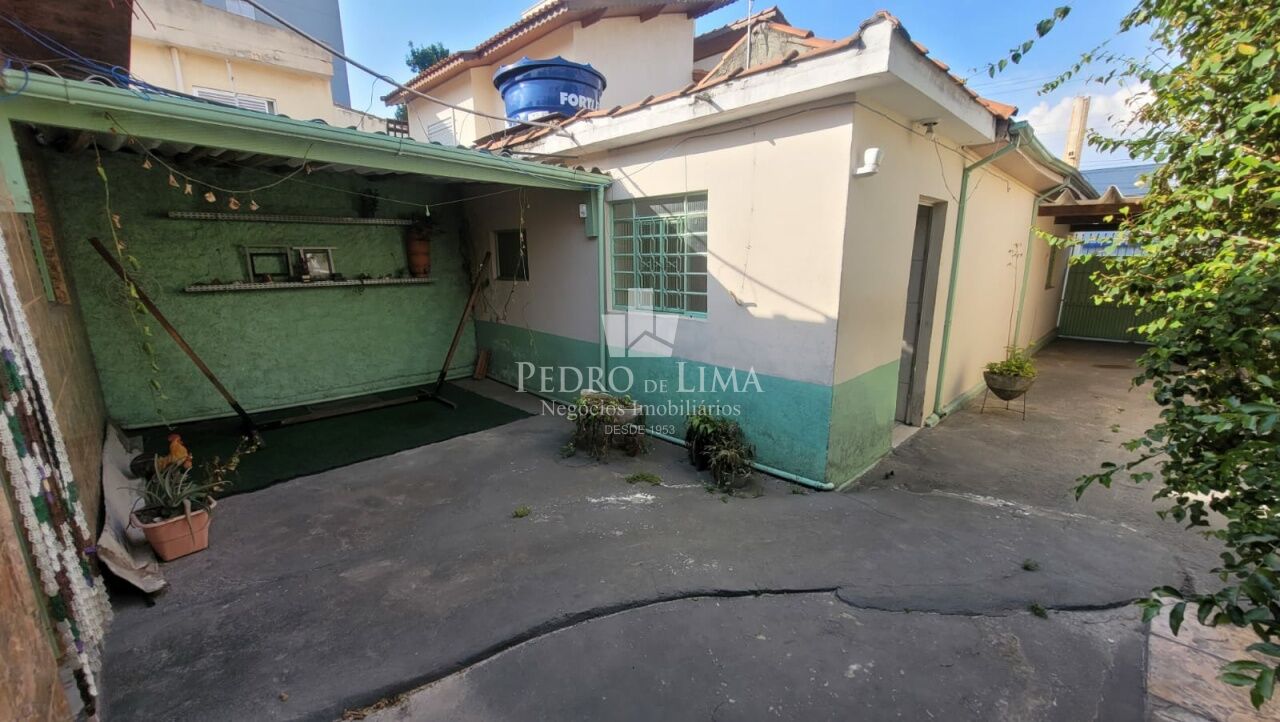 Casa Térrea com Edícula 3 quartos, 4 vagas de garagem - Aricanduva