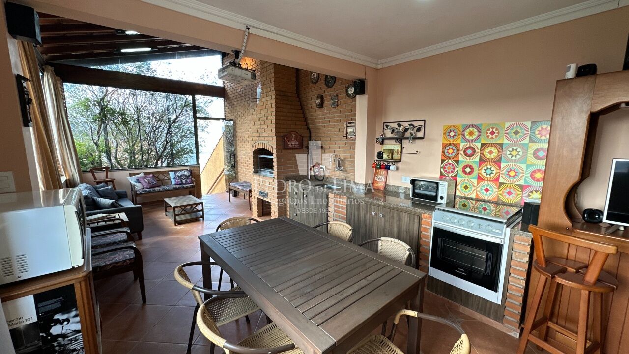 Sobrado com 4 quartos (1 suíte), 2 vagas - Vila Antonieta - Aricanduva