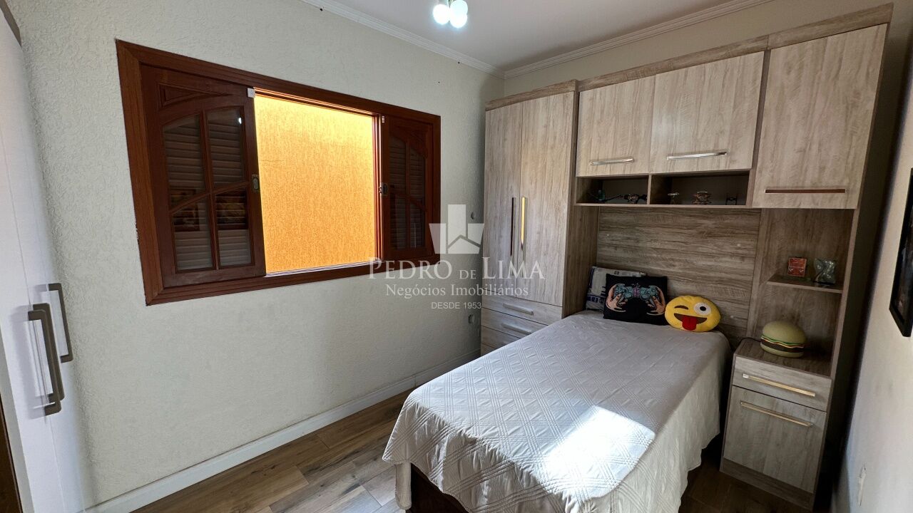 Sobrado com 4 quartos (1 suíte), 2 vagas - Vila Antonieta - Aricanduva
