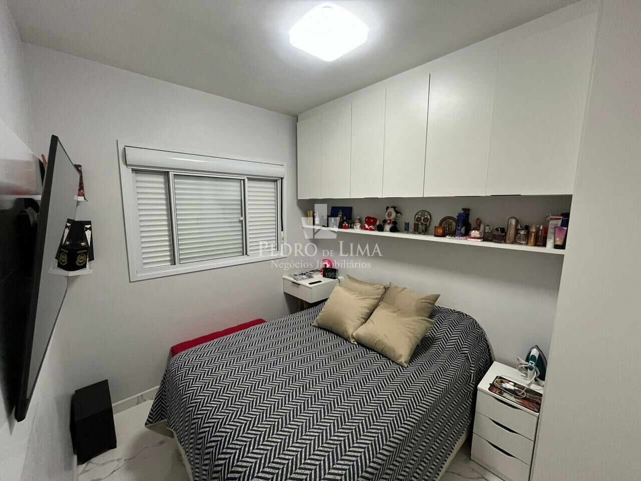 Apartamento 38m², 2 Quartos, sala com sacada, na Vila Invernada
